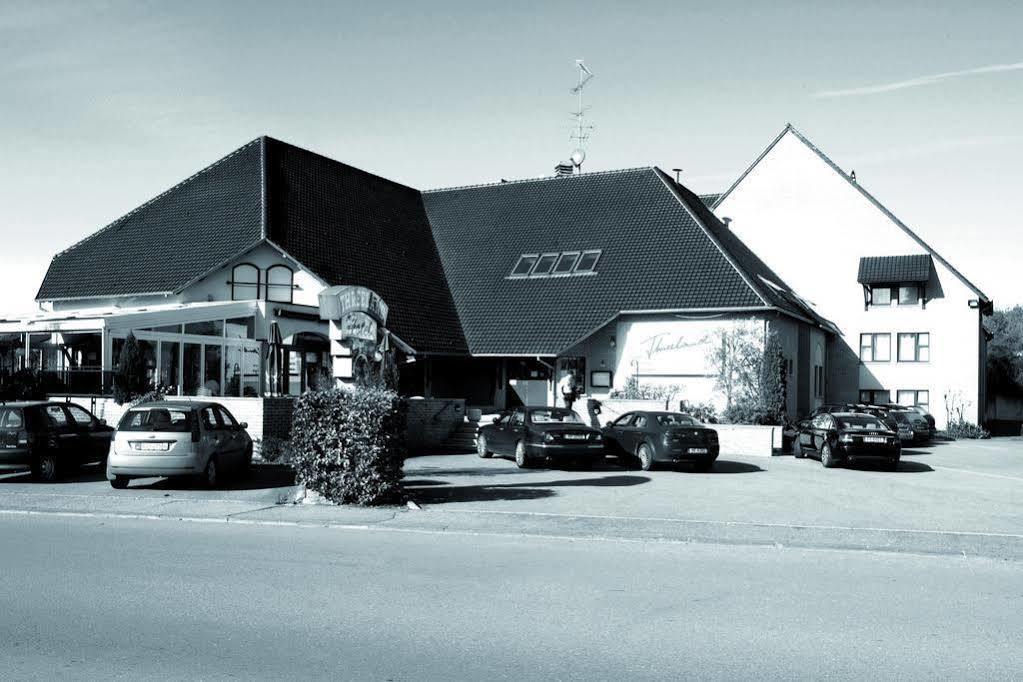 Threeland Hotel Petange Exterior photo